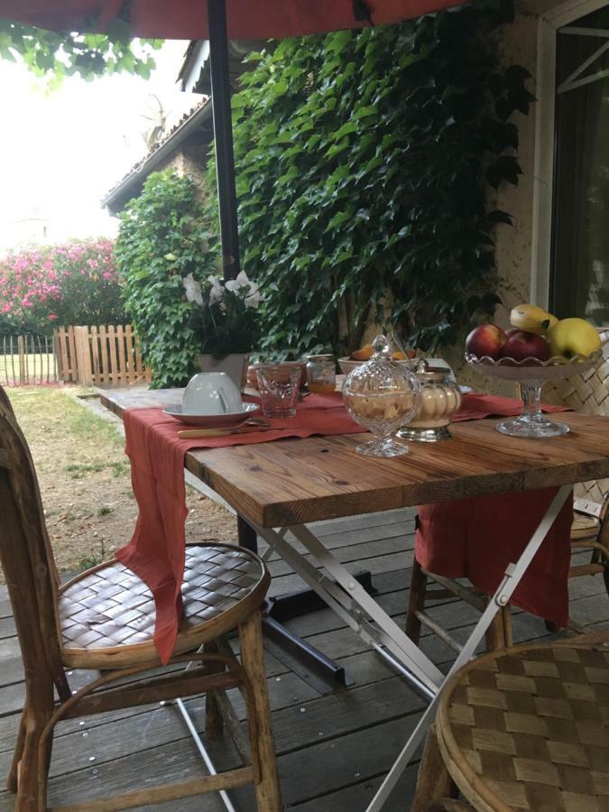 Le Clos Du Gorion Hotel Saint-Sulpice-et-Cameyrac Bagian luar foto
